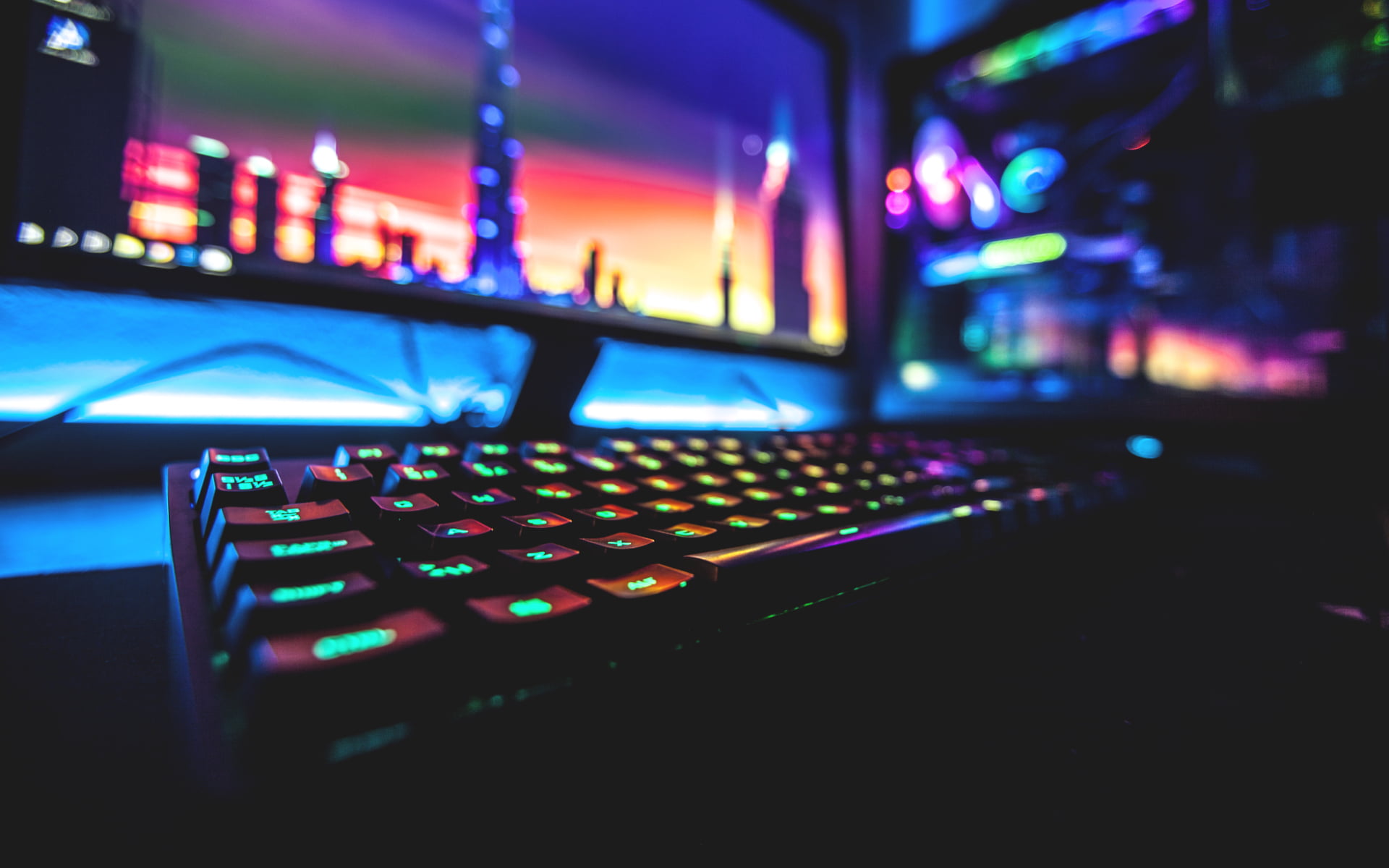 [Image: wallpaperflare.com_wallpaper%20_1__3.jpg]